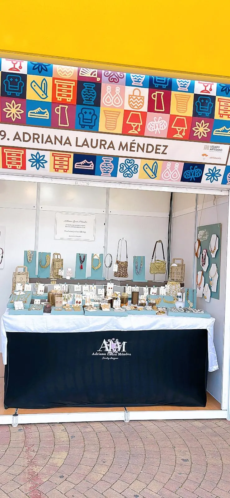 Stand 9 de Adriana Laura Méndez en FARCAMA Primavera, en mayo de 2026